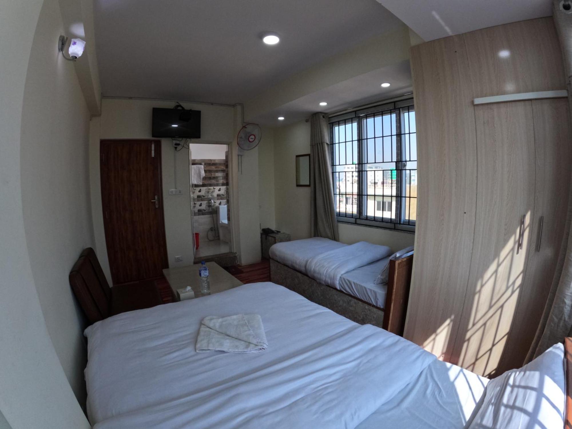 Hotel Global Village Катманду Екстер'єр фото